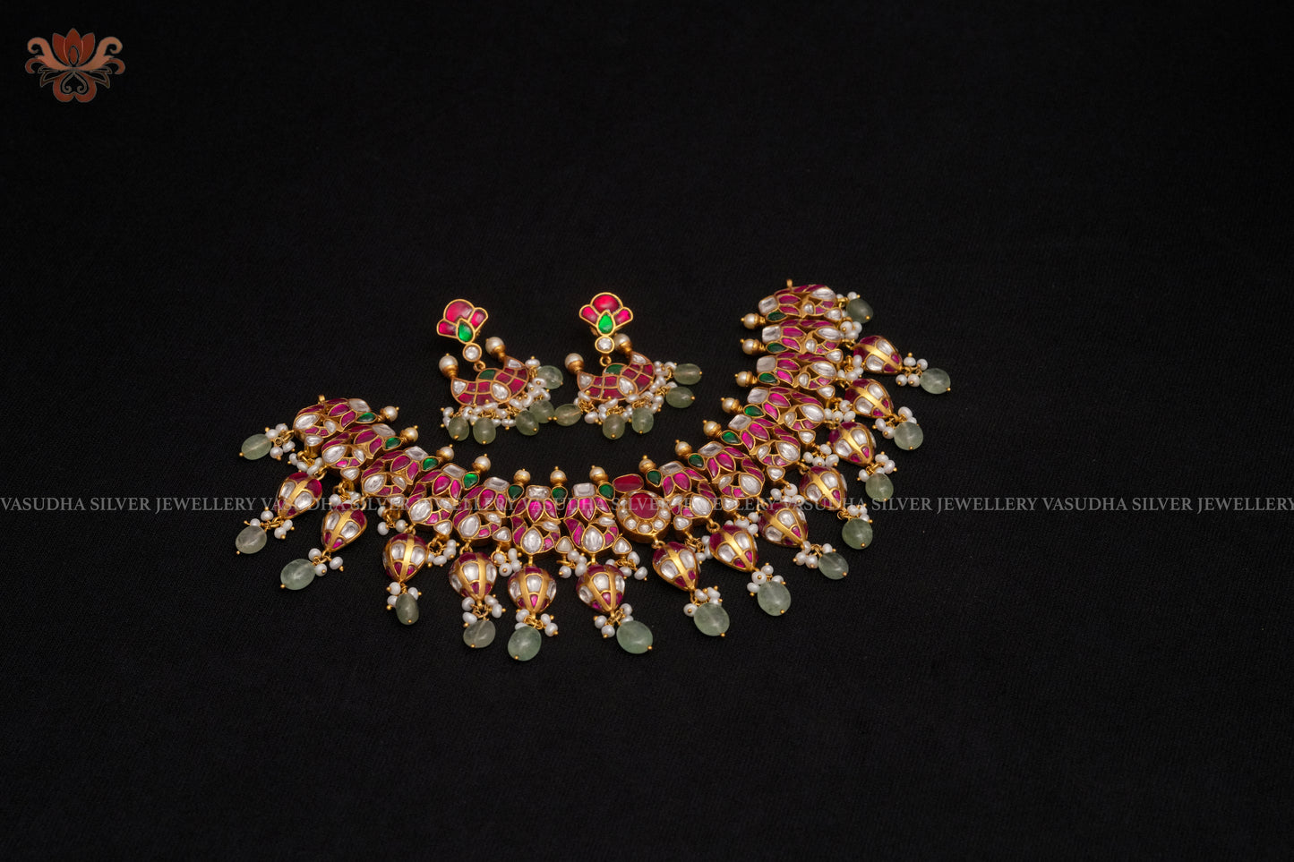 Antique Kundan Necklace Set